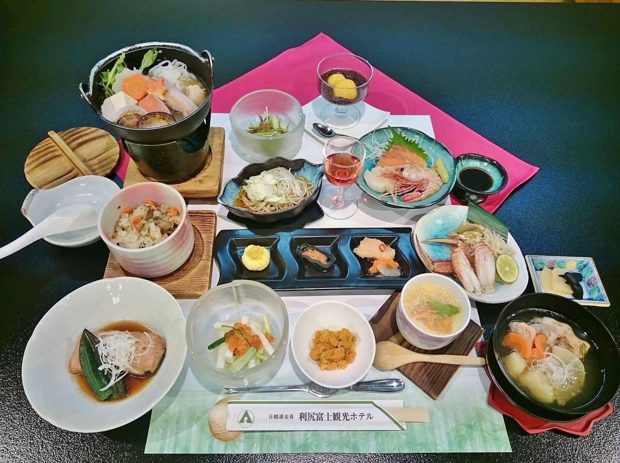 Rishiri Fuji Kanko Hotel Экстерьер фото
